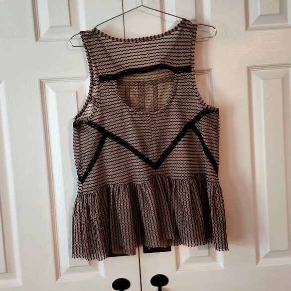 Free People Sleeveless Ruffled Hem Top size: M - Picture 2 of 5